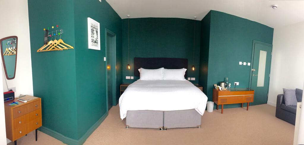 The Blue Door Bed & Breakfast New Quay Exterior foto